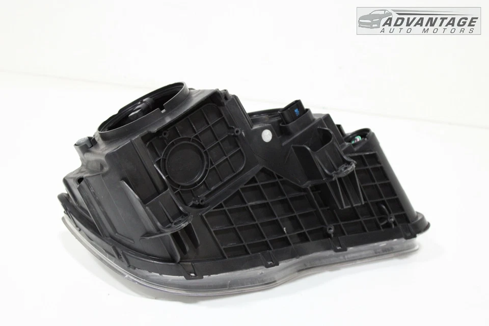 2017-2023 CHRYSLER 300 FRONT LEFT SIDE HEADLIGHT HALOGEN LIGHT LAMP OEM - Image 3 of 4