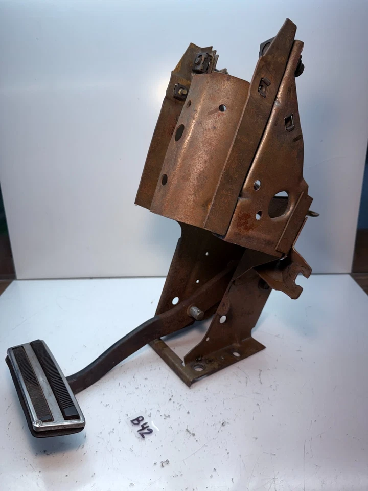 OEM 1977 1978 1979 FORD LINCOLN MARK V MONTAJE PEDAL FRENO 77 78 79 B42-3 Foto 2 de 4