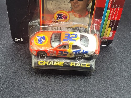NASCAR 2002 Racing Champions Ricky Craven #32 Tide 1/64 - Picture 2 of 4