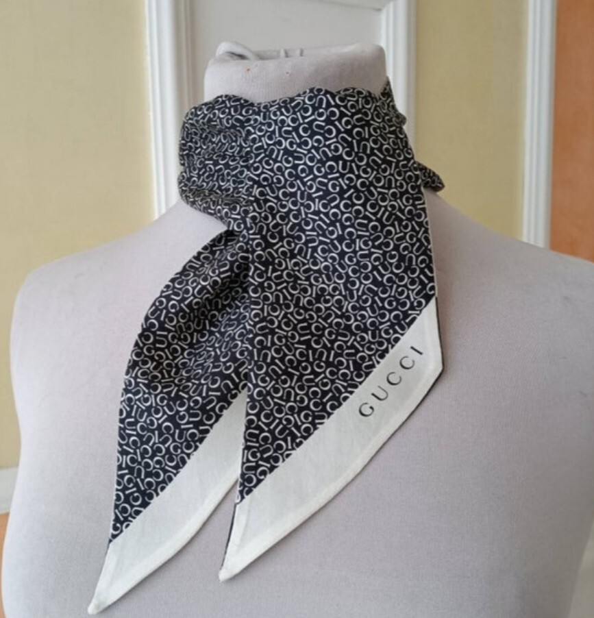 Original Gucci scarf silk vintage | eBay Original Gucci scarf silk vintage | eBay