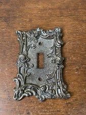 American Tack 60T 1967 Aged Ornate Floral Brass Wall Light Switch Cover Vintage