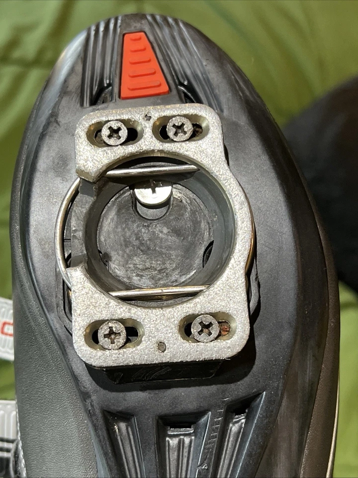 Zapatos de ciclismo Diadora con clip para mujer talla 9,5 como negros Foto 3 de 4