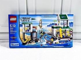LEGO CITY MARINA 4644 BOAT BEACH TOWER QUAD BIKE SURFER DIVER 5 MINIFIGS MISB