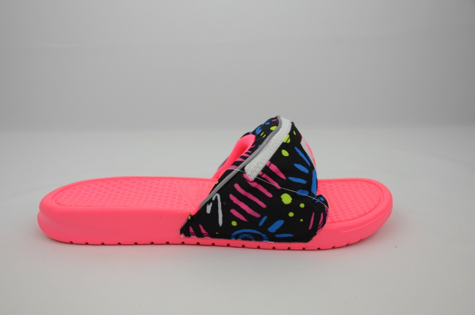 nike zipper slipper