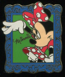 12-Months-of-Magic-Minnie-Lanyard-Starter-Set-Disney-Pin-12518