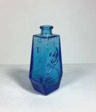 Wheaton 3” Casket RIP Skull and Crossbones Blue Glass Bottle