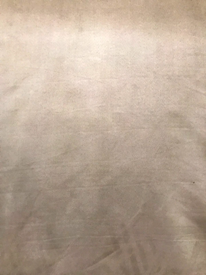 Tela de gamuza sintética tostada por yarda Foto 3 de 4