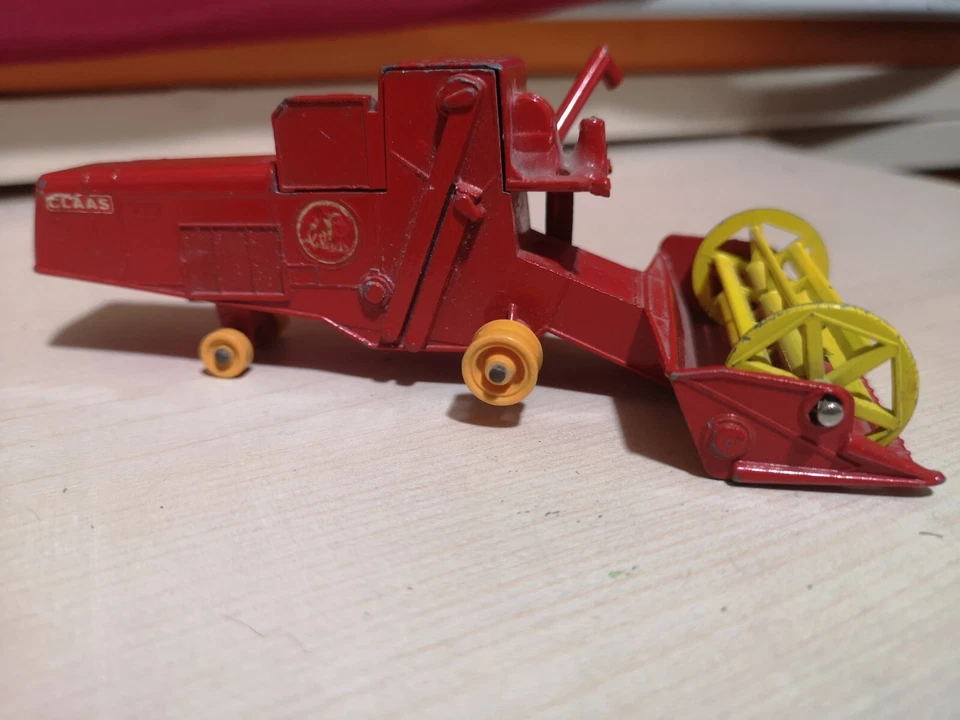 Matchbox king size n° K 9 Lesney harvester mietitrebbia tractor - Immagine 2 di 3