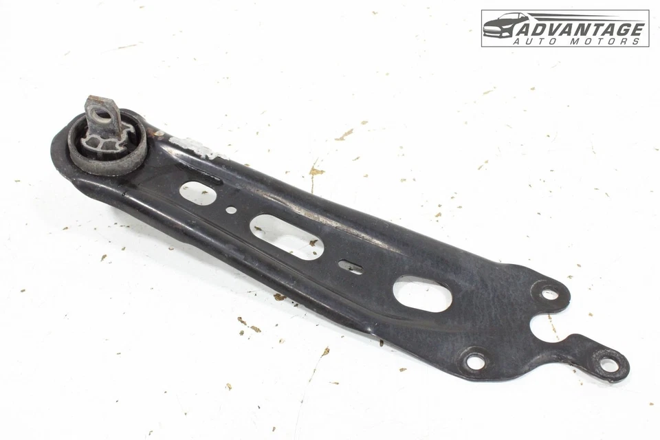 Chevrolet Equinox 2018-2024 tracción delantera trasera lado derecho brazo de control de arrastre superior OEM Foto 4 de 4