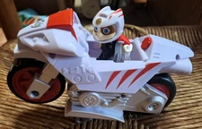 Paw Patrol Moto Pups Wildcat Deluxe Pull Back Motorcycle Vehicle And Figure