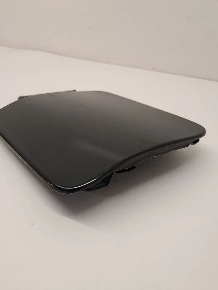 2001-2006 MAZDA TRIBUTE Fuel Filler Door Black ZZC042410 01-06 — 第 3/4 张图片