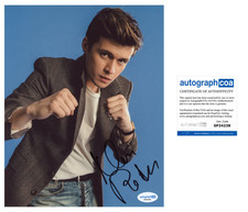 Nick Robinson Signed Autographed CHARLIE HARPER 8x10 Photo ACOA Abandons