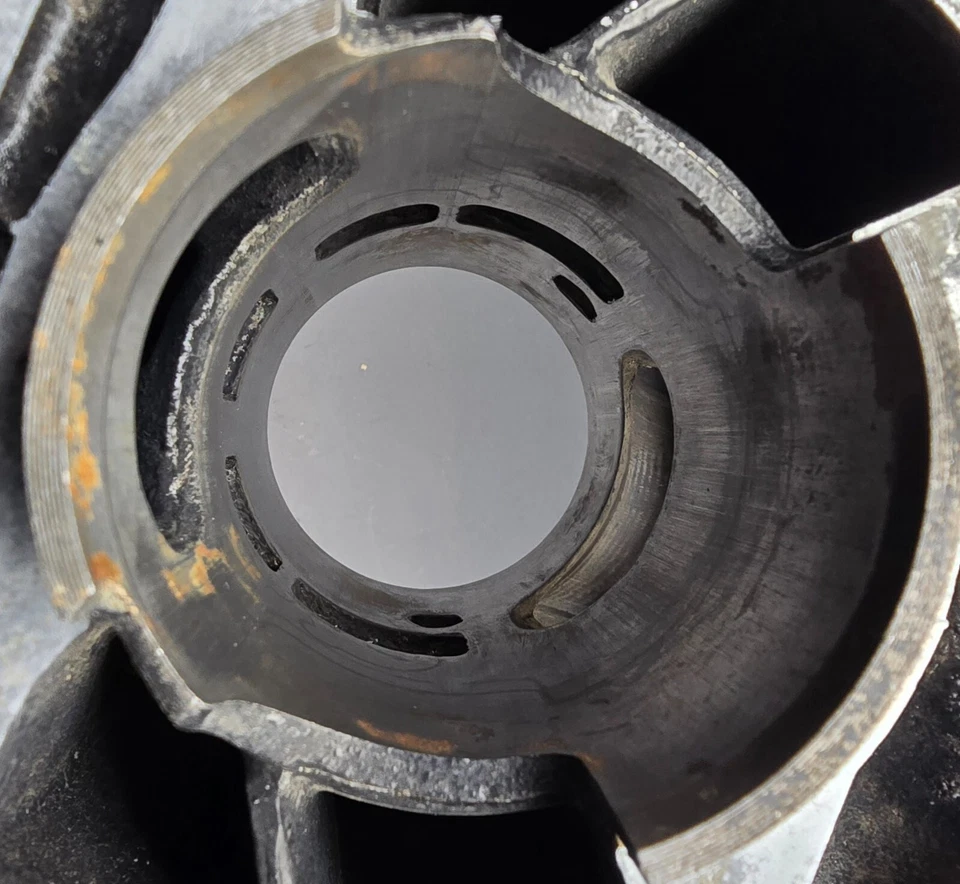 YAMAHA YZ 125 1983-1984 JARRA CILINDRO MOTOR 39W-11311-00-00 YZ125 BARRIL 84 Foto 3 de 4