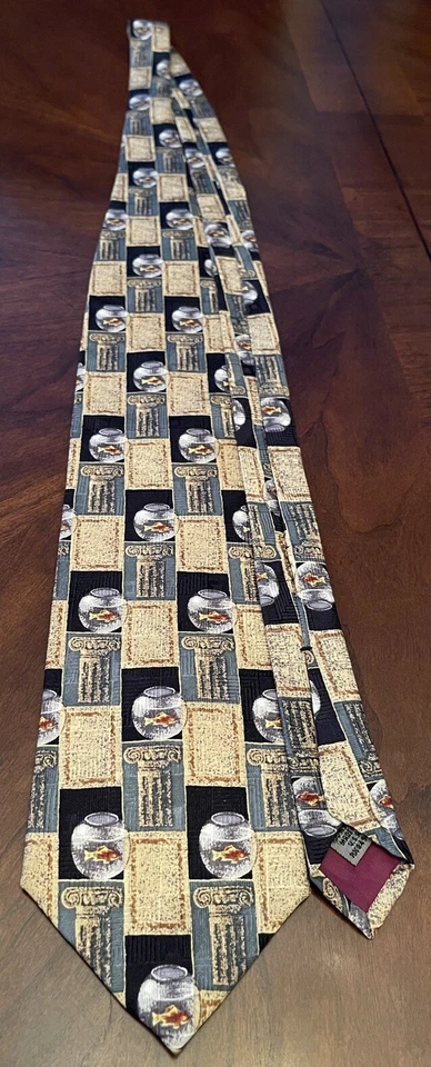 Corbata de cuello 100 % seda para hombre estructura hecha en Estados Unidos con estampado de pez en cuenco Foto 3 de 4