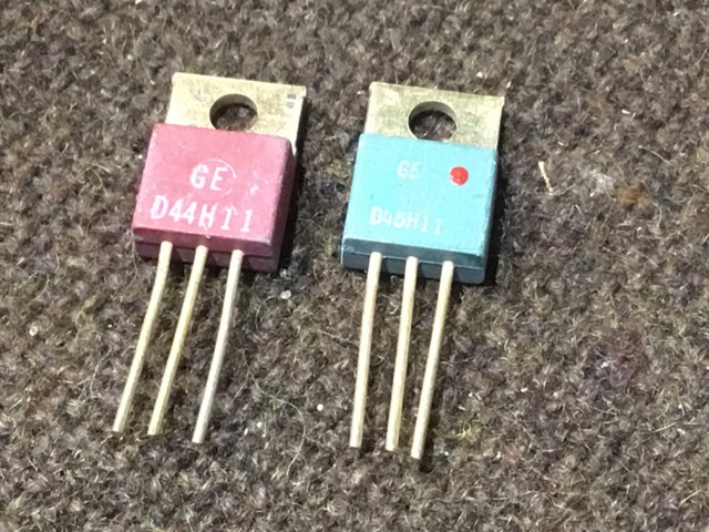 D45H11 f& D44H11 pair of TRANSISTORS PNP&NPN TO-220 80V 10A 50w gold ...