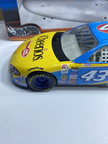 Hot Wheels 2002 Cheerios #43 John Andretti NASCAR 1:24 Diecast Car Dodge RT - Picture 2 of 10