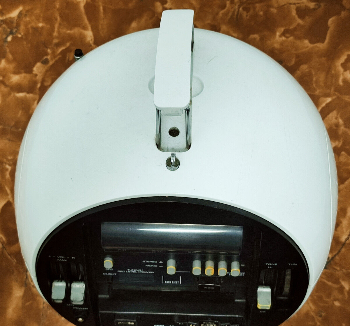 Rare white Weltron Model 2004 Space Age Mod Retro Stereo Radio