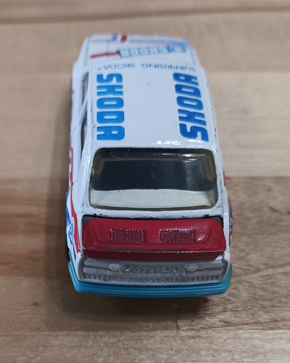 858083_4