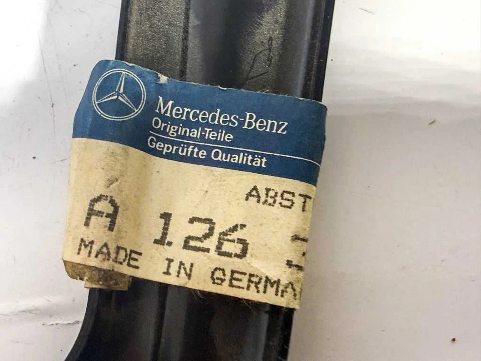 81-91 Mercedes W126 Clase S Eje Trasero Izquierdo Cojinete Delantero Soporte 1263520625 NUEVO Foto 3 de 4