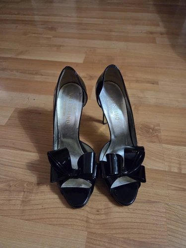 Valentino Garavani tacco nero con fiocco in vernice misura 38 5