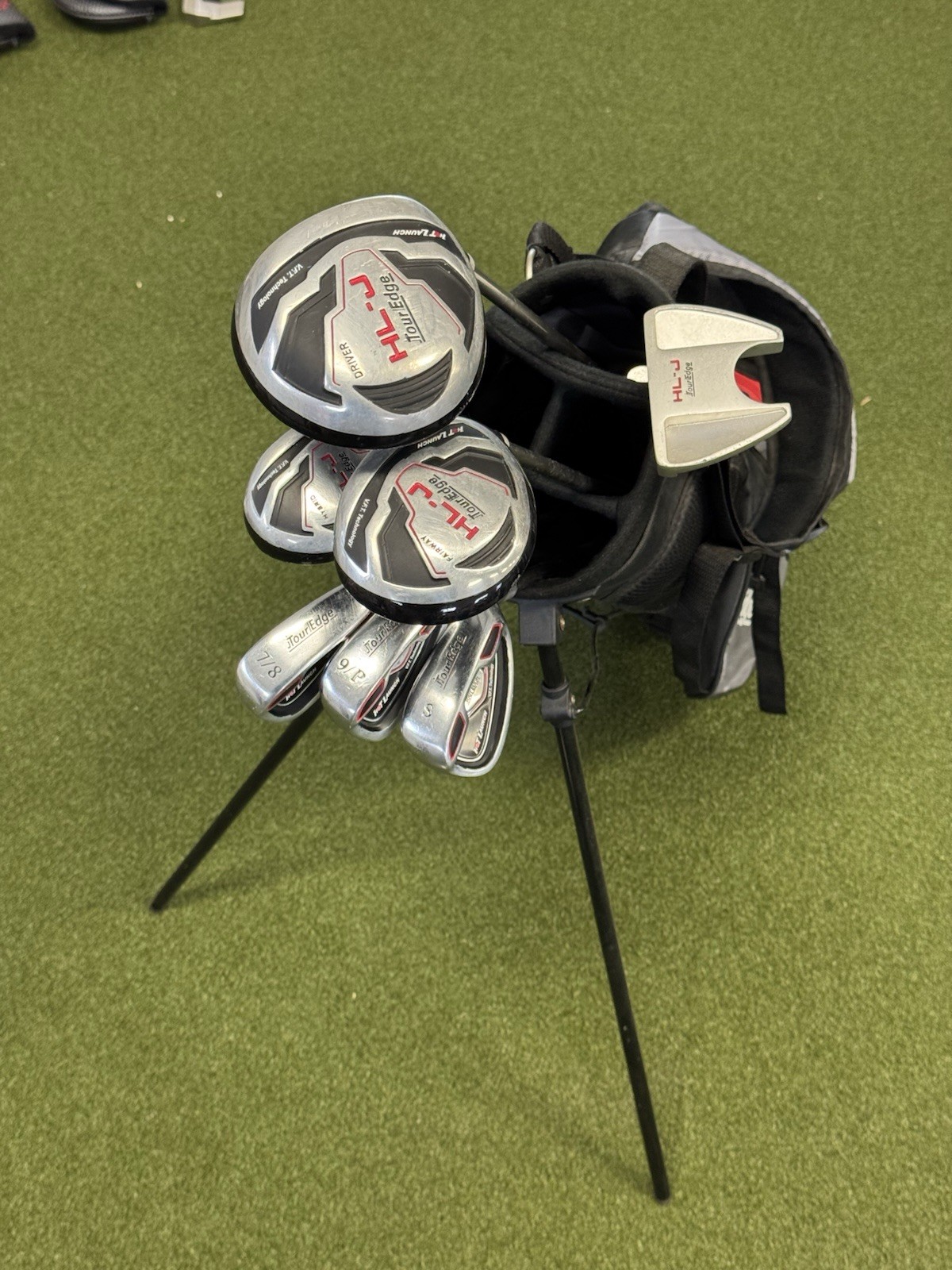 Set Ages 9-12 - Right Handed Used Height 58-64&rdquo;