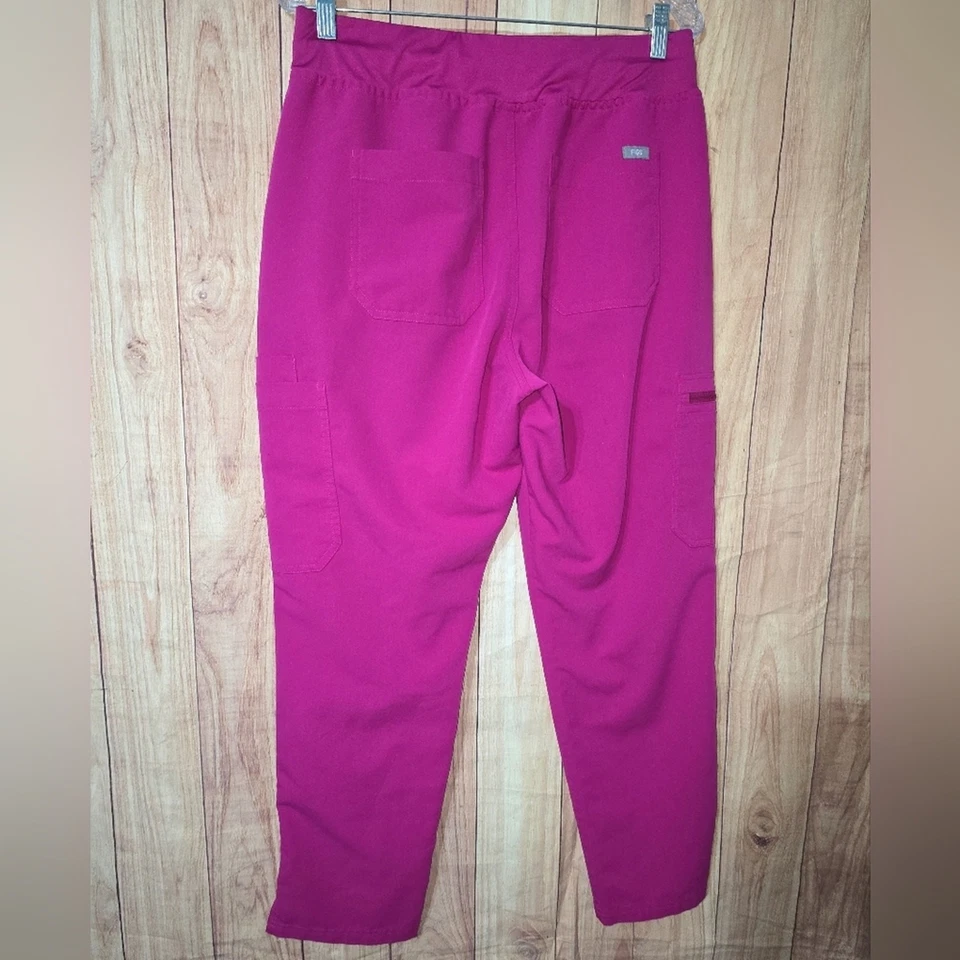 Conjunto de Pantalones Médicos Figs Yola Grandes Pequeños, Inala Ajustados Talla Grande Foto 2 de 4