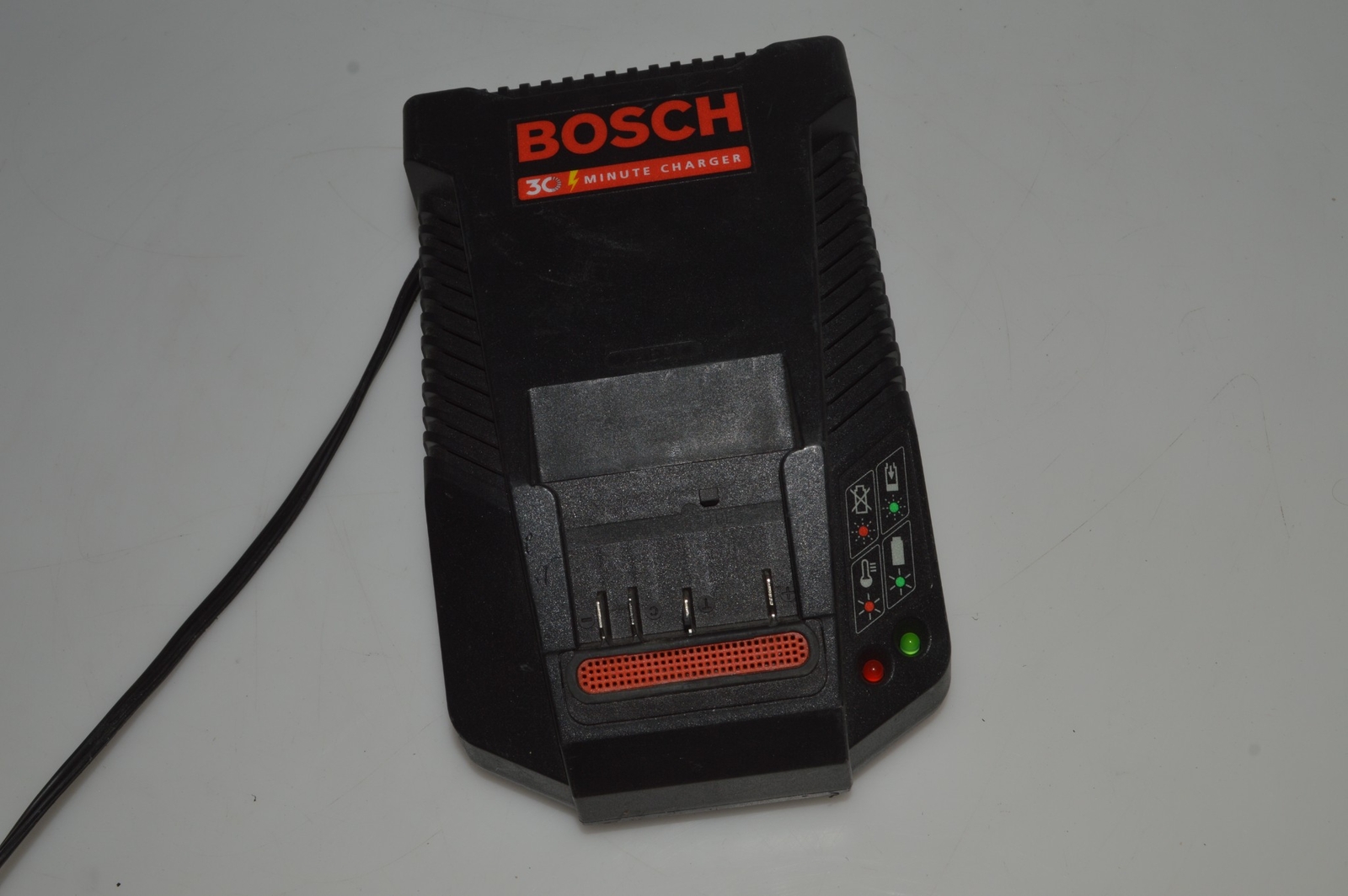 ^^ Bosch BC630 14.4V 18V Volt Lithium Ion Fast Battery Charger (HTY73) eBay