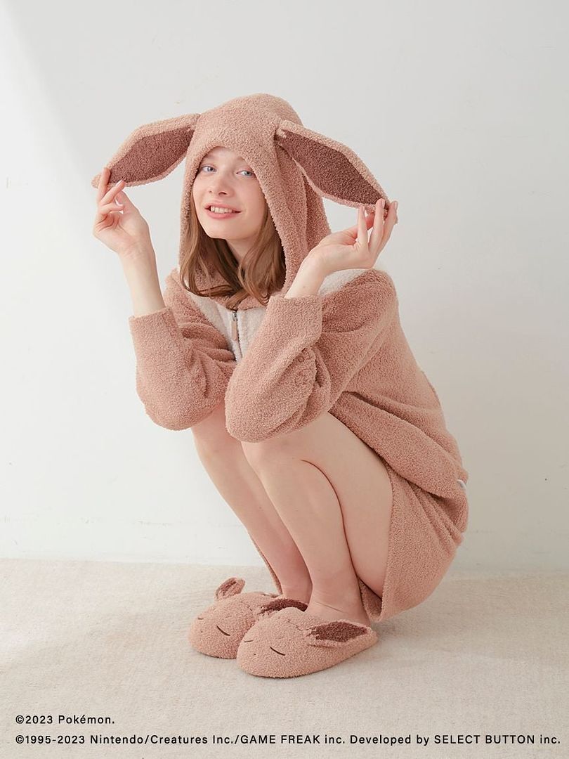 GELATO PIQUE Pokemon Sleep Eevee Women's Hoodie & Shorts Set One