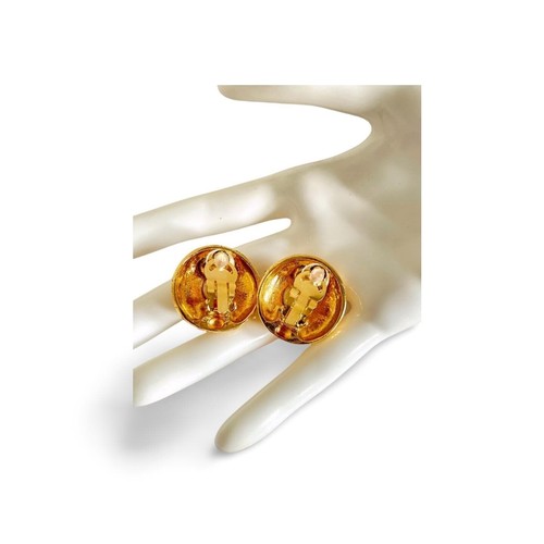 MINT. Vintage CHANEL golden round earrings with embossed Chanel letter logo. - Picture 8 of 9