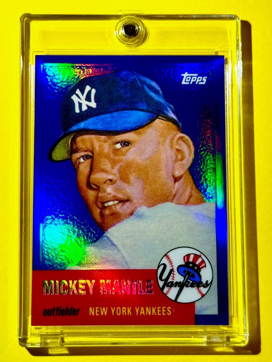 Mickey Mantle RARE TOPPS BLUE CHROME REFRACTOR SP YANKEES 1953 RETRO INSERT CARD Mickey Mantle RARE TOPPS BLUE CHROME REFRACTOR SP YANKEES 1953 RETRO INSERT CARD