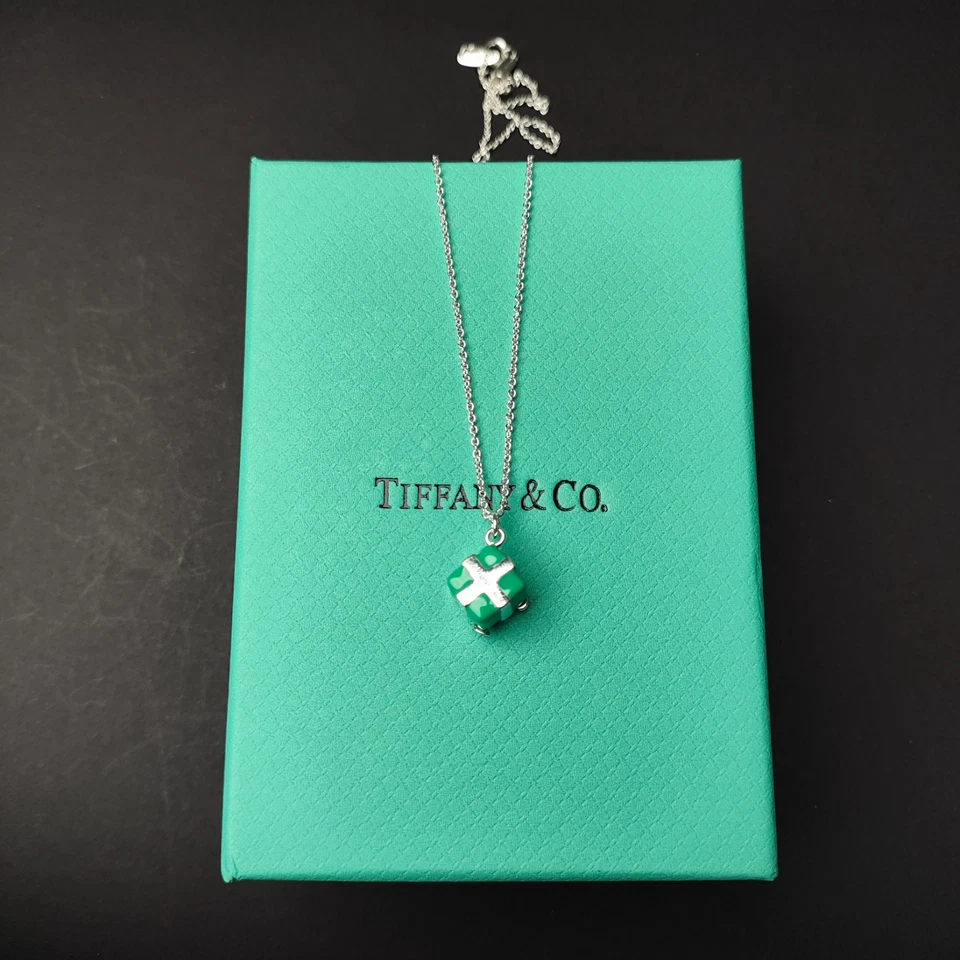 Tiffany & Co. Collar Caja Esmalte Azul Colgante Plata de Ley 925 Foto 2 de 4