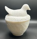 Vintage Avon Milk Glass Bird On Nest Chicken Duck Dove With Original Candle