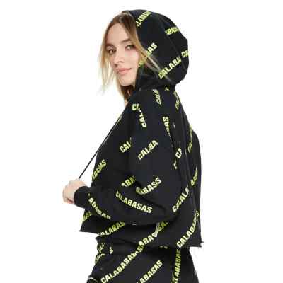 calabasas パーカー Kendall + Kylie Juniors' Calabasas Cropped Boxy Pullover Hoodie