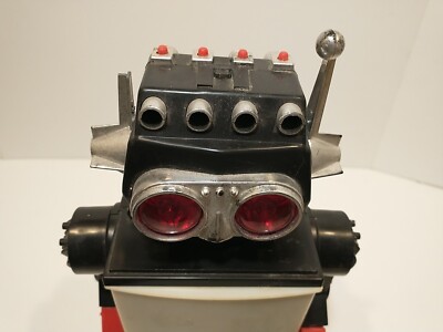 ROBOT VINTAGE MADE IN HONG-KONG, ROBOT SATURNE, BIEN LIRE L'ANNONCE