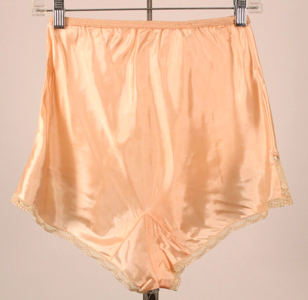 VTG Women's 30s 40s Pink High Waist Sleep Shorts … - image 4