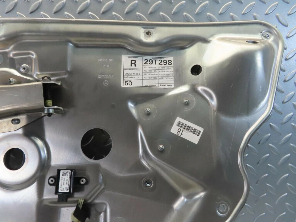 ⚙11153⚙ Regulador ventana puerta trasera derecha mercedes-benz w221 s320 2217300279 Foto 4 de 4