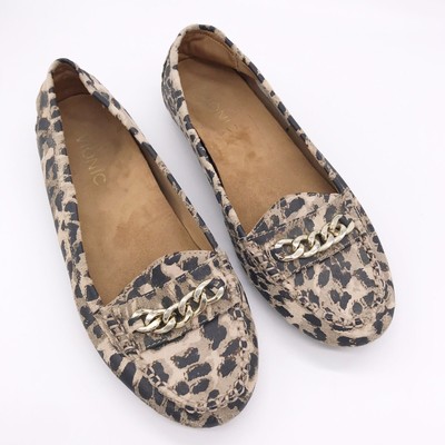 vionic chill larrun loafer leopard