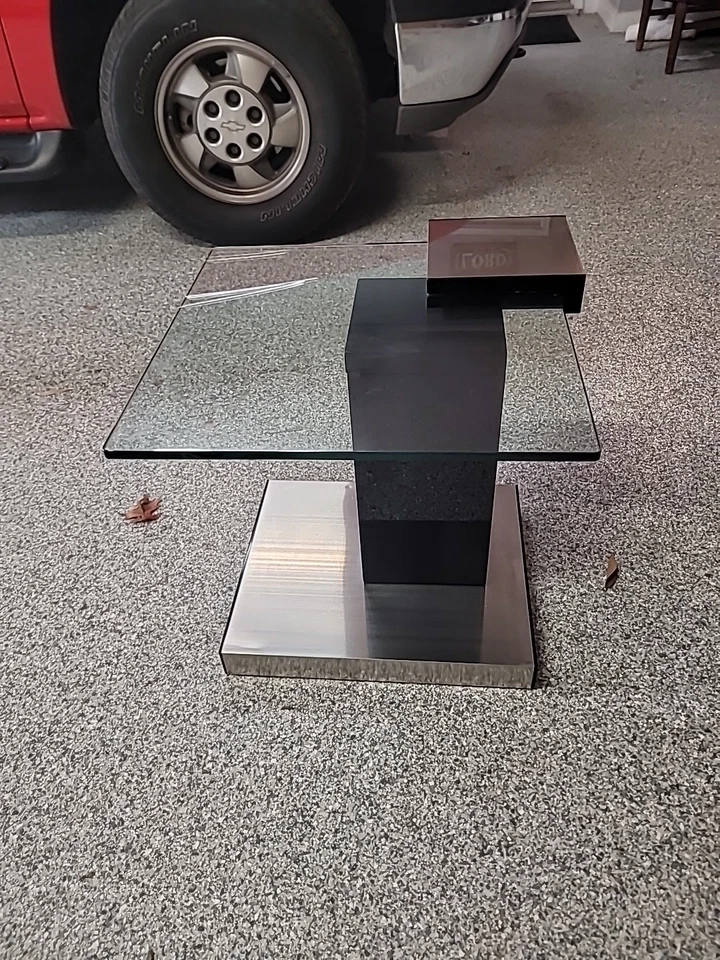 Mesa de centro moderna minimalista de vidrio para espacio pequeño Foto 3 de 4