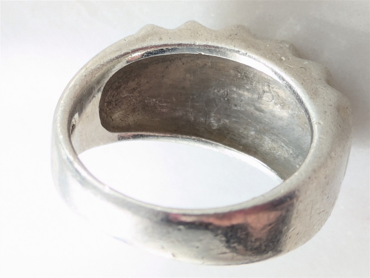 Vintage Solid Sterling Sparkling Gemstone Brutalist Design Ring Size 8 -10 Grams View 4