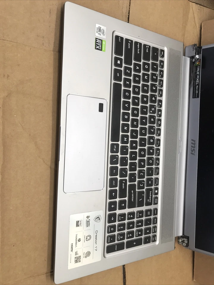 MSI Creator 17 A10SGS 17.3" i7-10875H 2.3GHz 32GB RTX 2080 SUPER 8GB Sin Unidad/S Foto 4 de 4