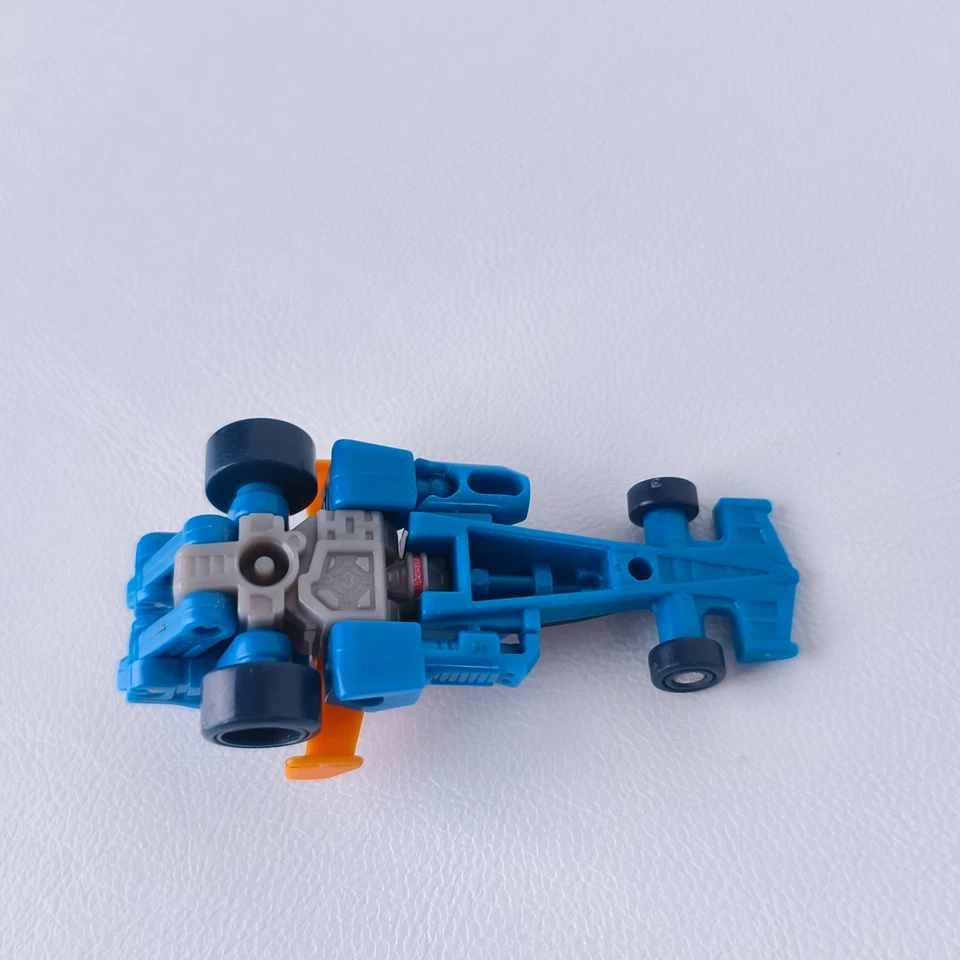 Transformers Blurr with Incinerator Complete Armada Super-Cons - Image 4 of 4