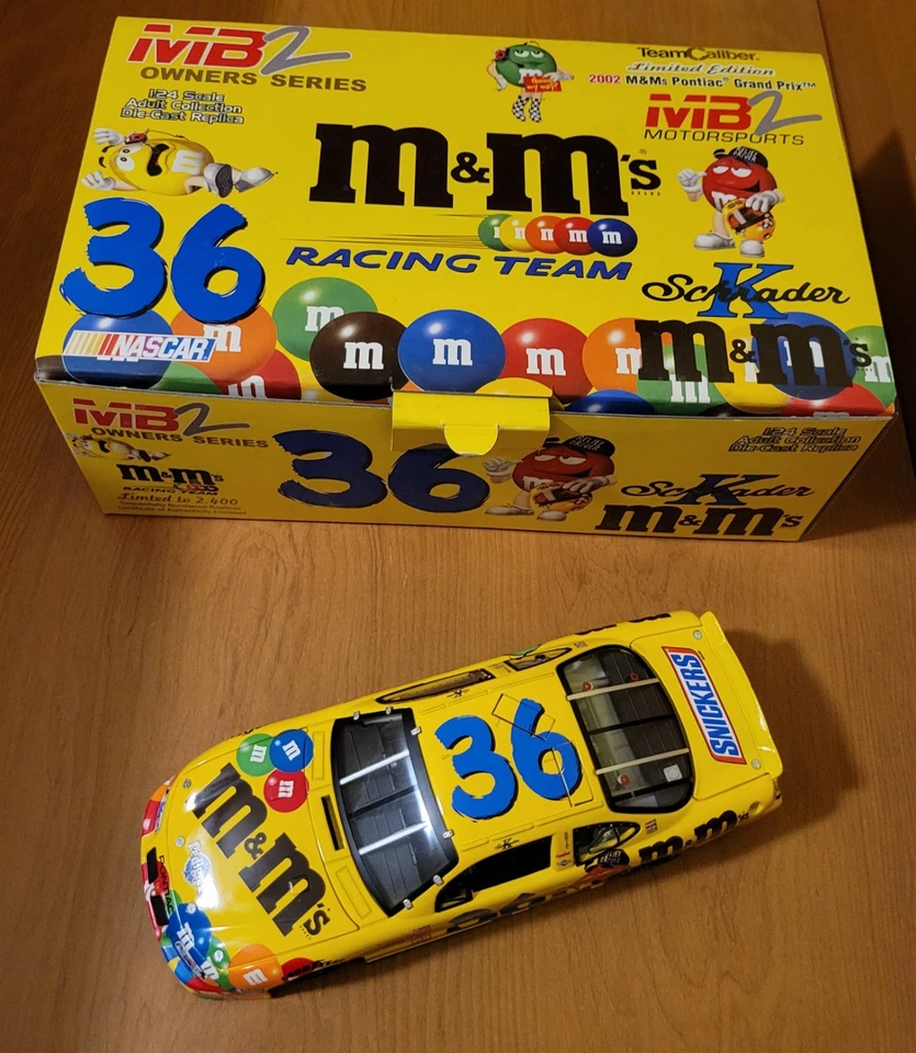 2002 Team Caliber Owners 1:24 Ken Schrader #36 M&M's Pontiac Grand Prix - Image 2 of 4