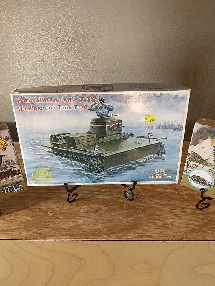 (2) mpc Amphibious Buffalo & (1) Aer Moldova Amphibian Tank T-38 Military Kits - Image 3 of 4