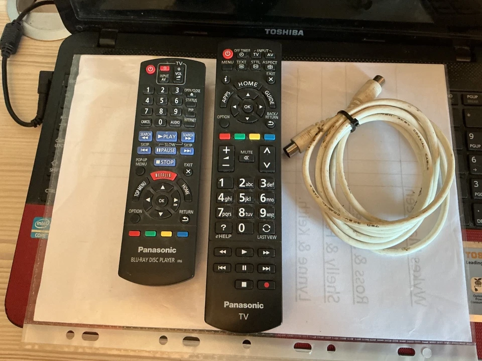 PANASONIC VIERA SMART 32in TELEVISION - Image 3 of 3