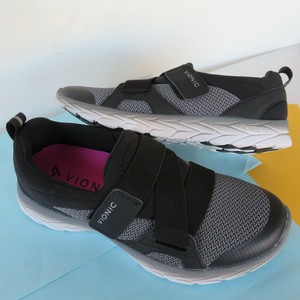 vionic dash sneaker