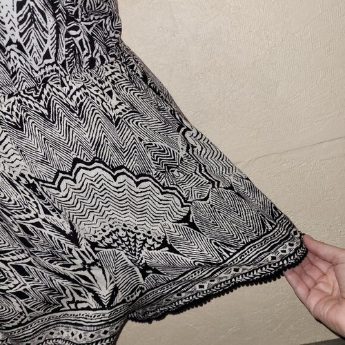Angie Bohemian Spaghettiträger Taille Define Strampler schwarz weiß Fransen Damen M - Bild 4 von 9