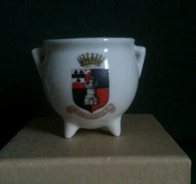 Tscheche-Slowakei (Gemma?) Crested Ware Kessel - Worcester