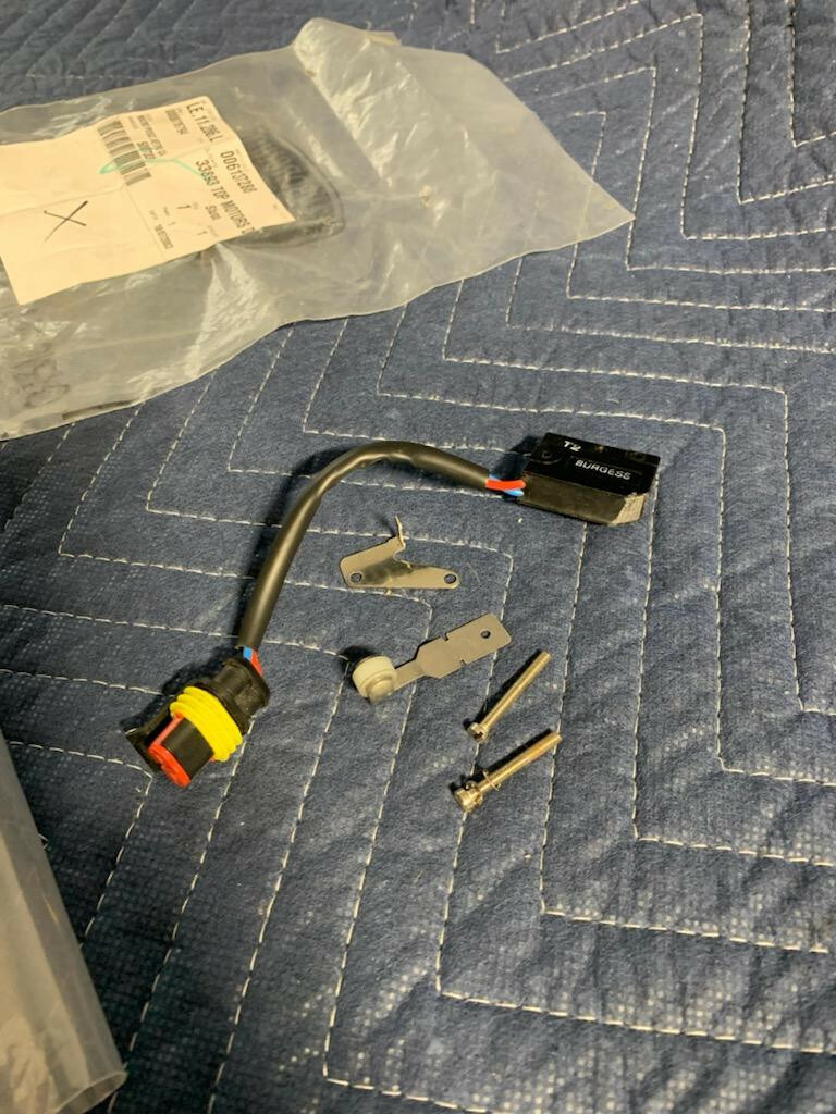 Lamborghini Micro Window Switch Controller OEM P/N 006137288