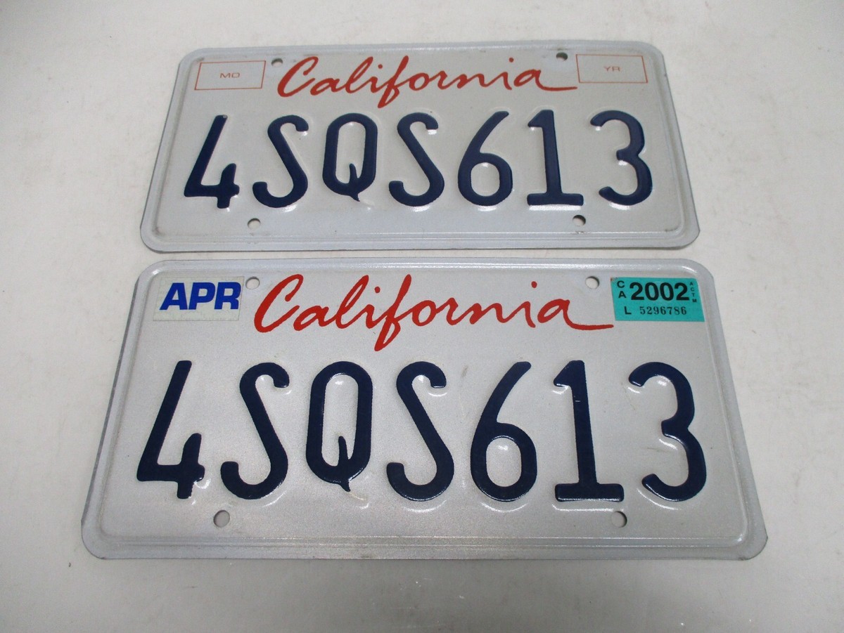 2002 CALIFORNIA LICENSE PLATE PAIR USED 4SQS613 MATCHING CA TAG