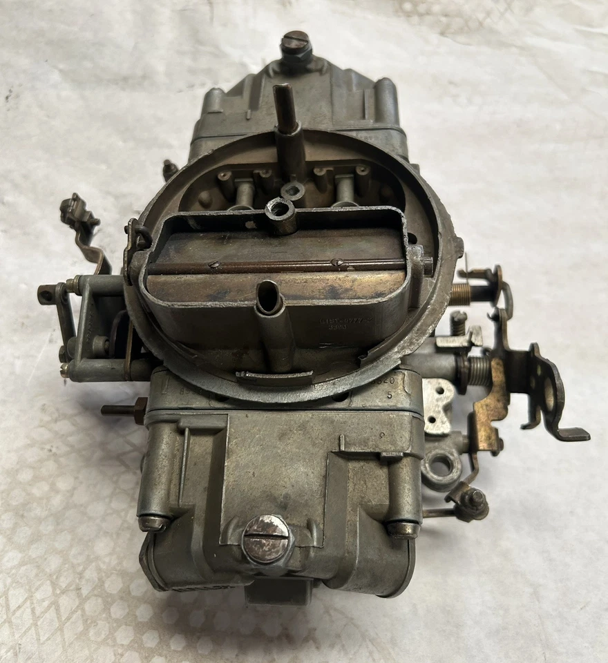 Holley 复古 4BBL 汽化器清单 #4777 650 CFM 双泵雪佛兰福特 Mopar — 第 2/4 张图片